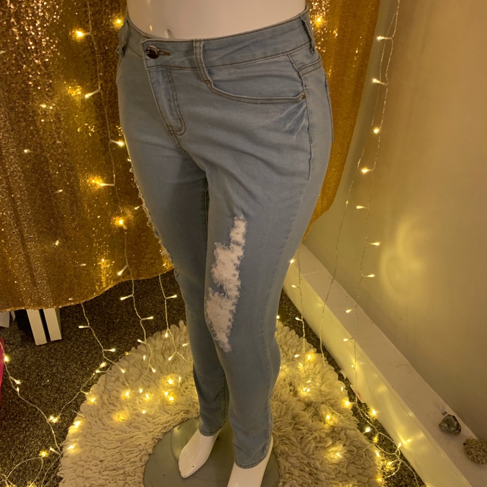 Fashion Nova‼️ Distressed Skinny Jeans